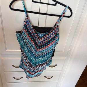 Vanishing Act by Magic Brands Swimsuit tankini Top Size 16